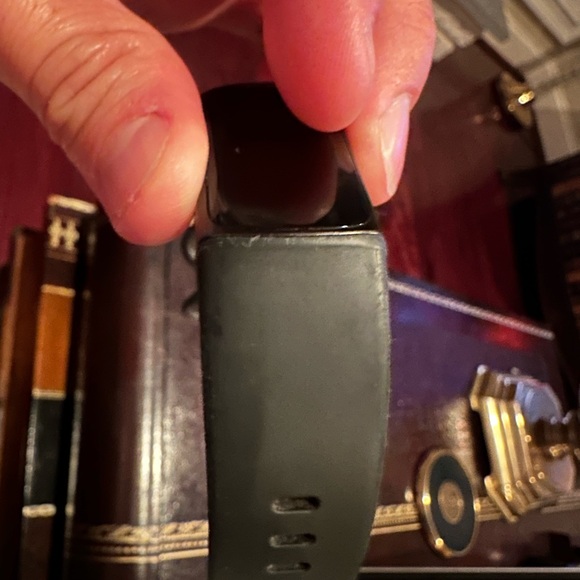 Fitbit Charge 6 - used - Picture 9 of 11